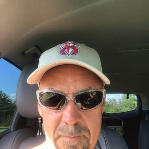 Meet your Posher, Larry